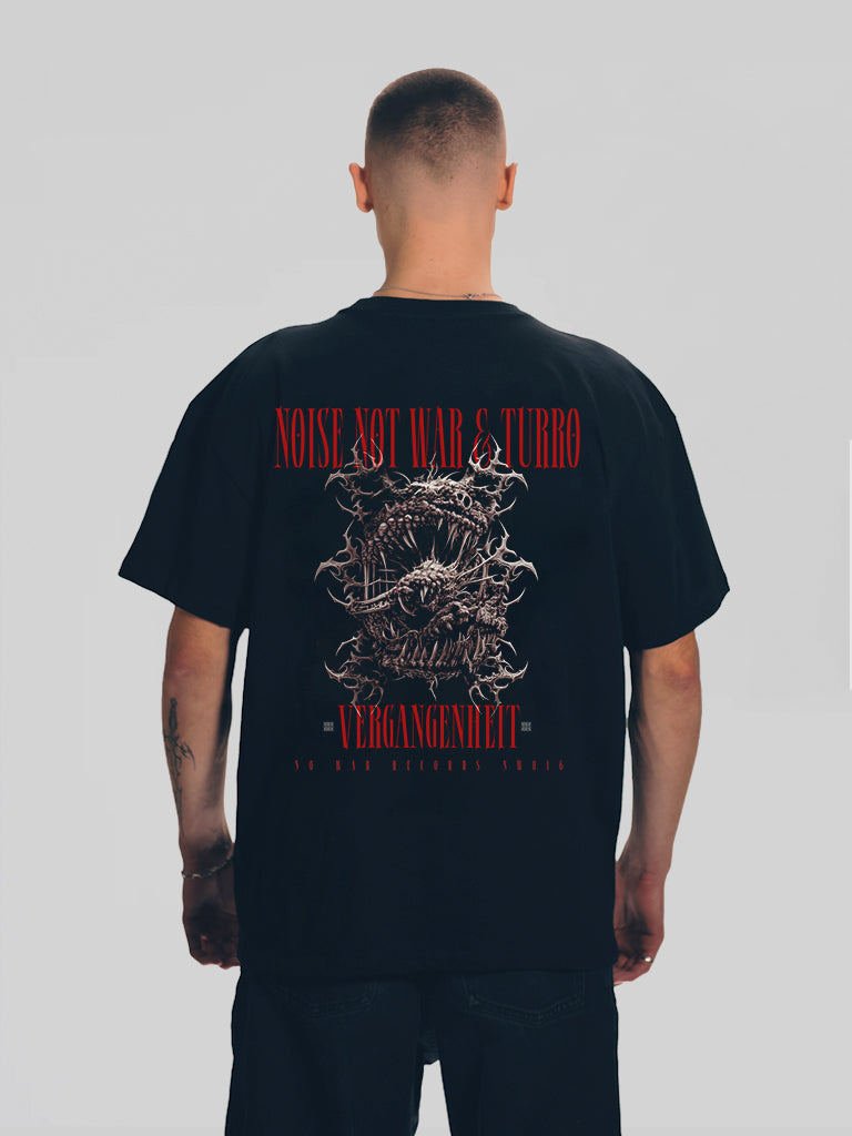 FANTOM x No War Records Vergangenheit Oversized Shirt